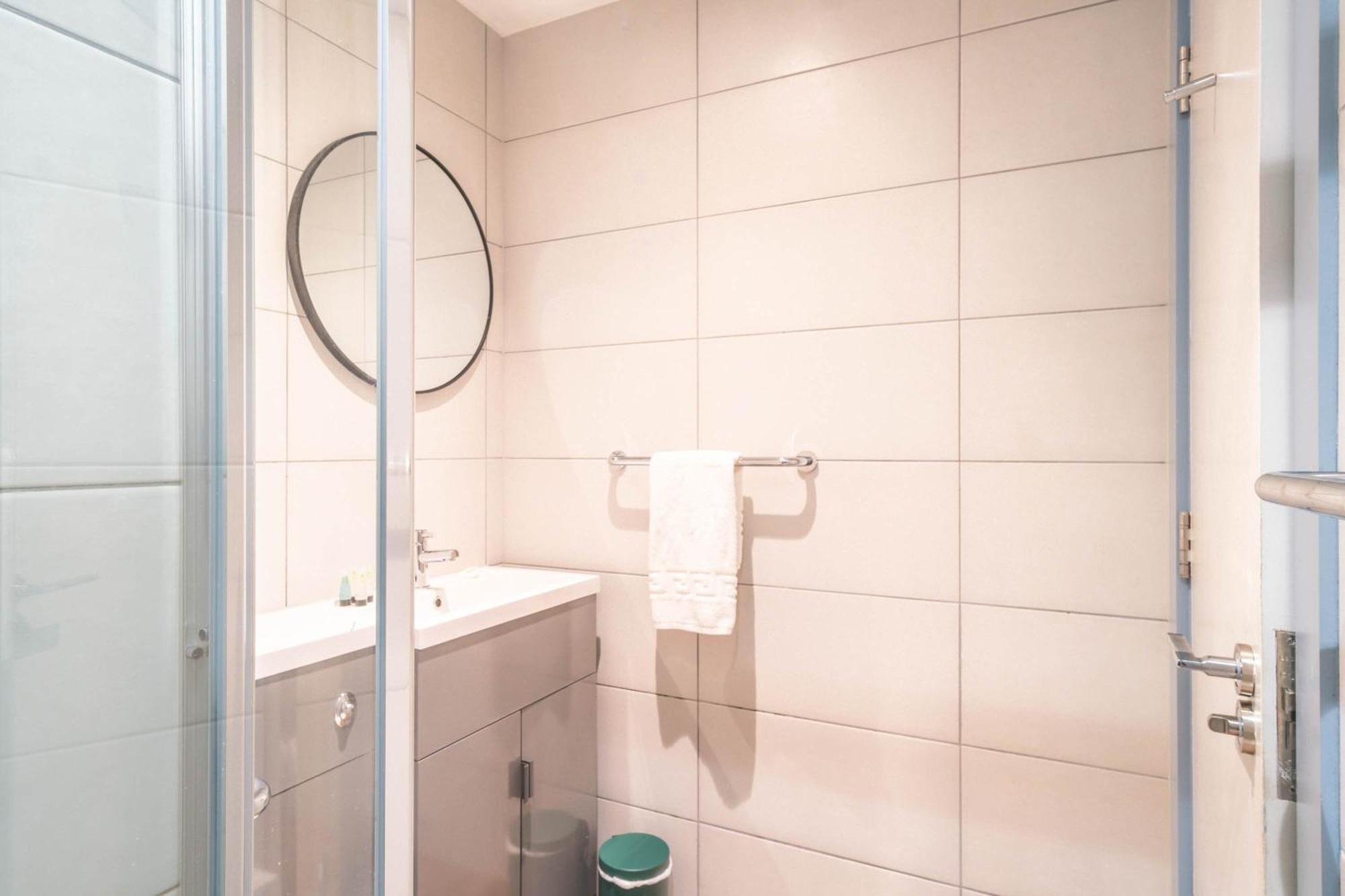 Stylish 2 Bedroom In Apartamento Manchester